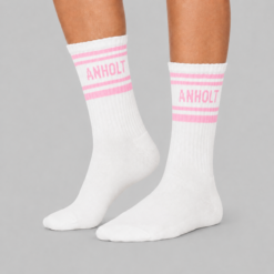 Hvide Anholt strømper med pink ANHOLT-tekst